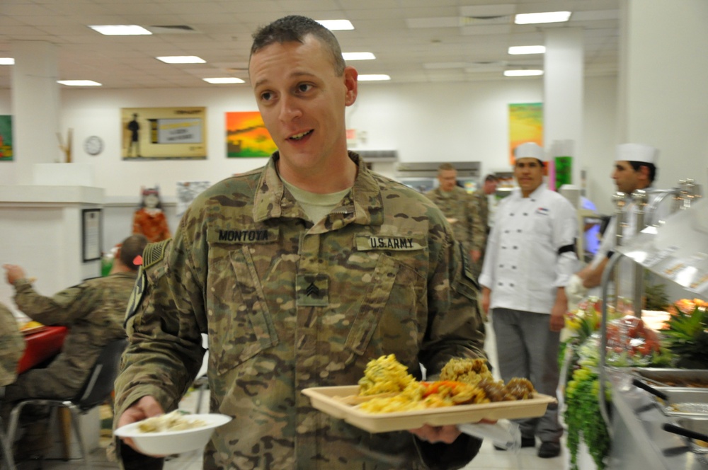 Oregon Soldiers celebrate Thanksgiving