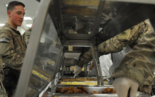 Oregon Soldiers celebrate Thanksgiving