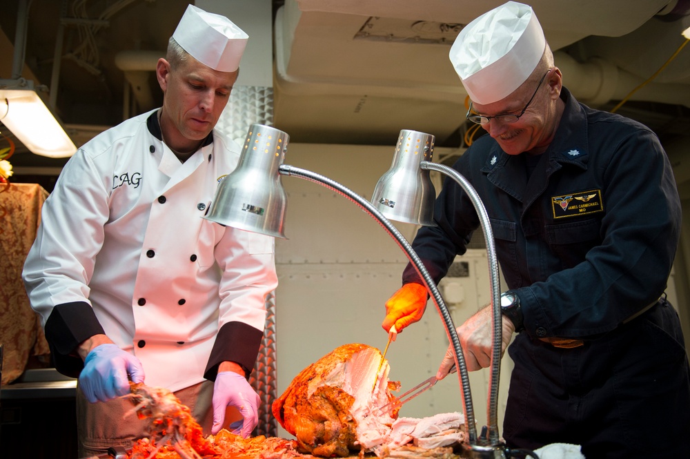 USS Carl Vinson Thanksgiving dinner