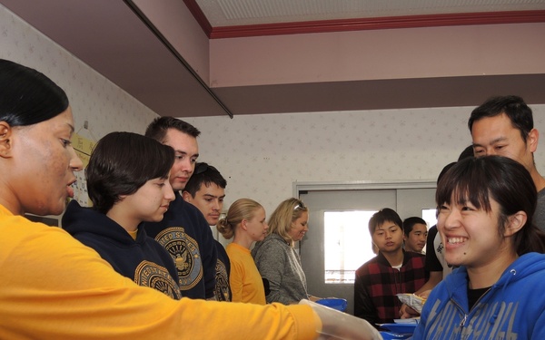 Thanksgiving community service project