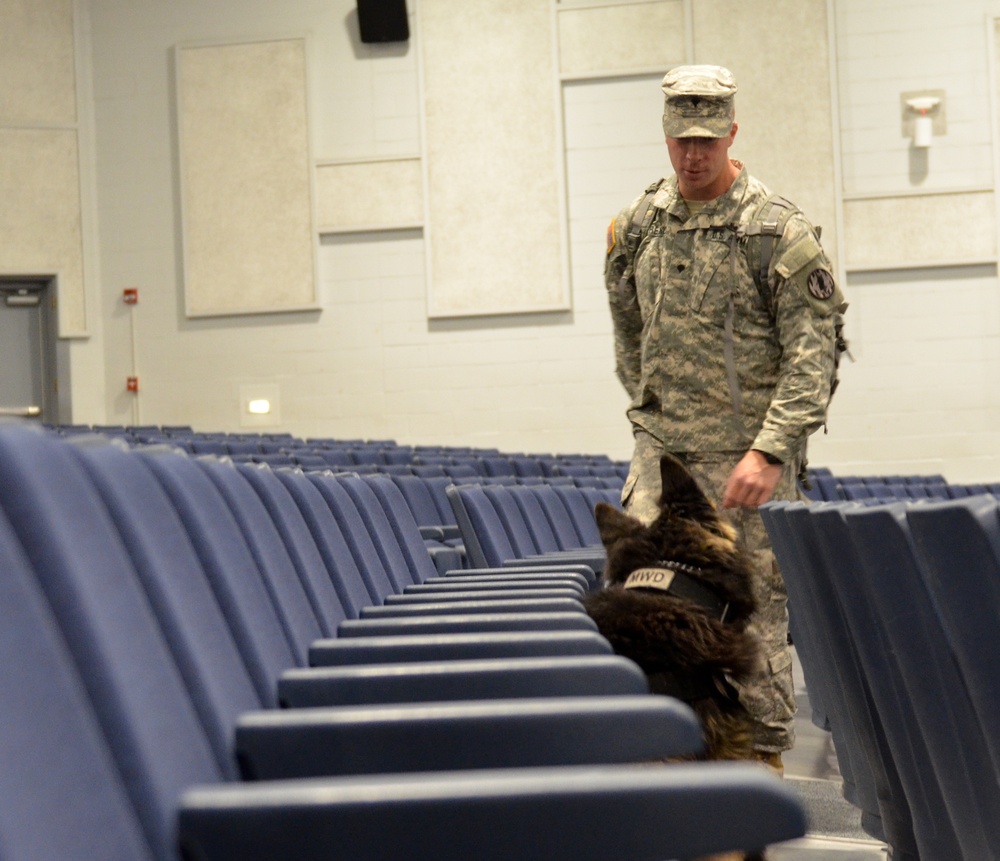 89th Miltary Police participate in a Military Dog Handler Validation Exercise