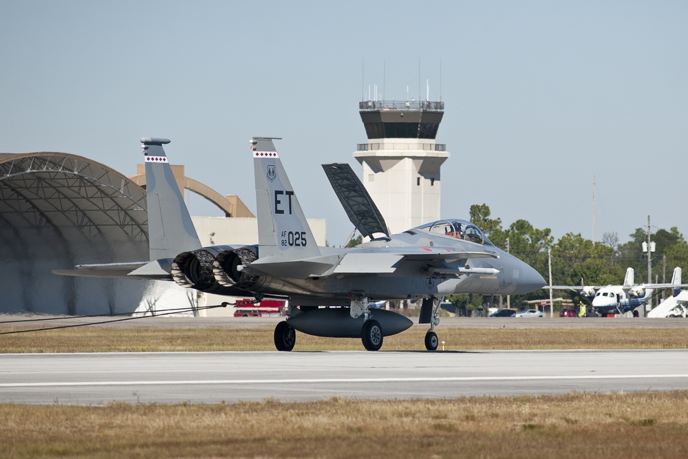 Test Eagle soars