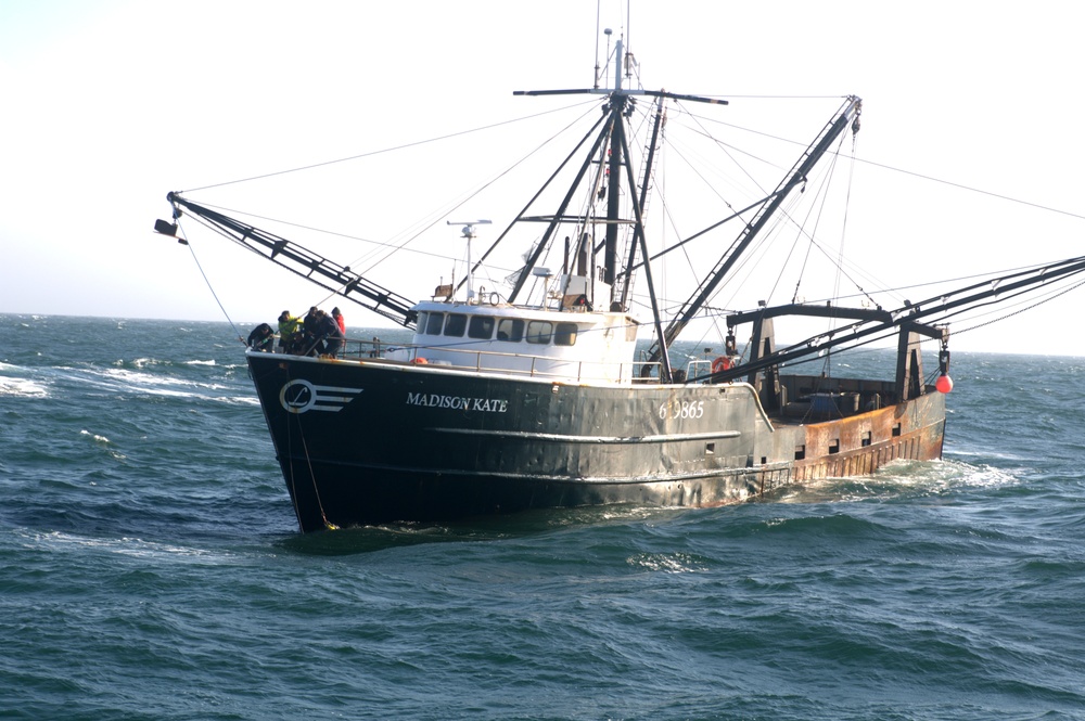 Coast Guard Cutter Tahoma assists fishing vessel east of Chatham