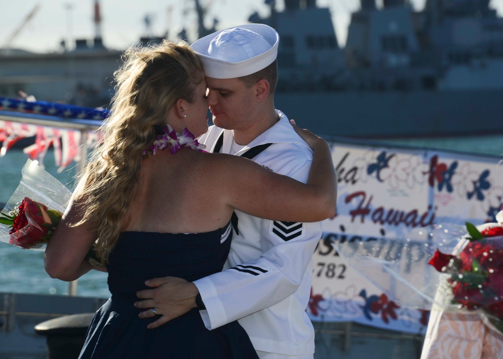 USS Mississippi arrives at Joint Base Pearl Harbor-Hickam