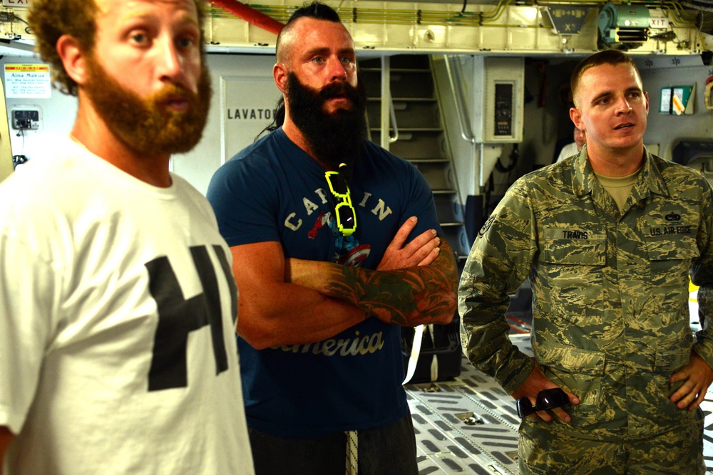 MLB players learn about C-17 Globemaster III