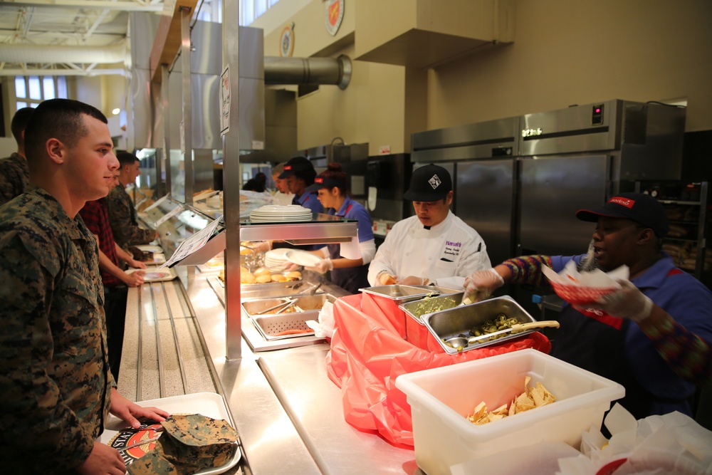 Chefs pay visit to Combat Center mess hall