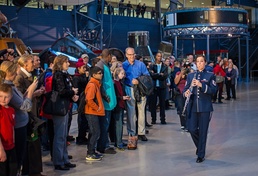 Newark native featured in Holiday Flash Mob Video