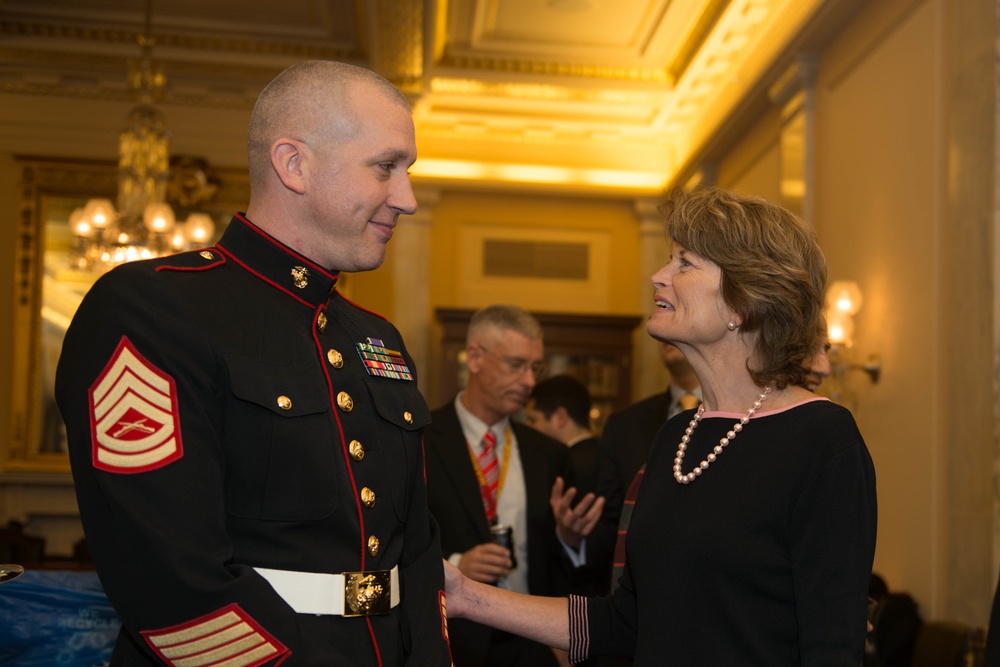 Senators contribute to Toys for Tots