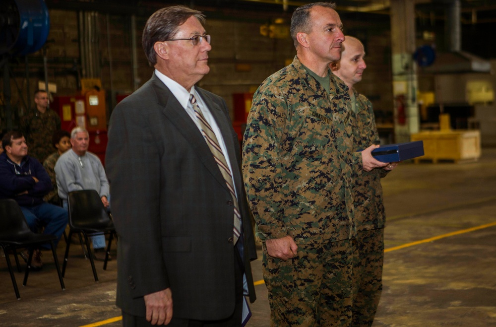 US Acting Assistant Secretary of Defense for Logistics and Materiel Readiness, Mr. Paul Peters, visits 2D MLG Marines