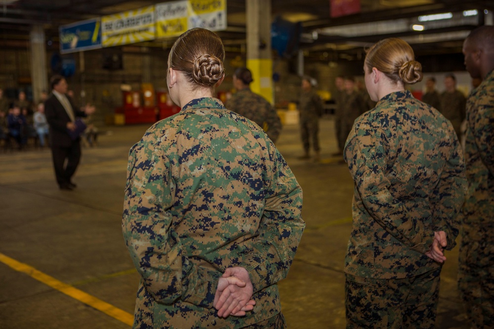 US Acting Assistant Secretary of Defense for Logistics and Materiel Readiness, Mr. Paul Peters, visits 2D MLG Marines