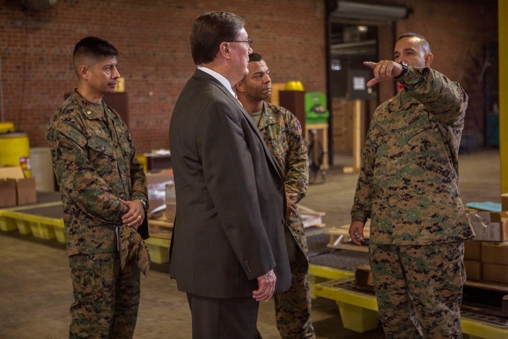 US Acting Assistant Secretary of Defense for Logistics and Materiel Readiness, Mr. Paul Peters, visits 2D MLG Marines