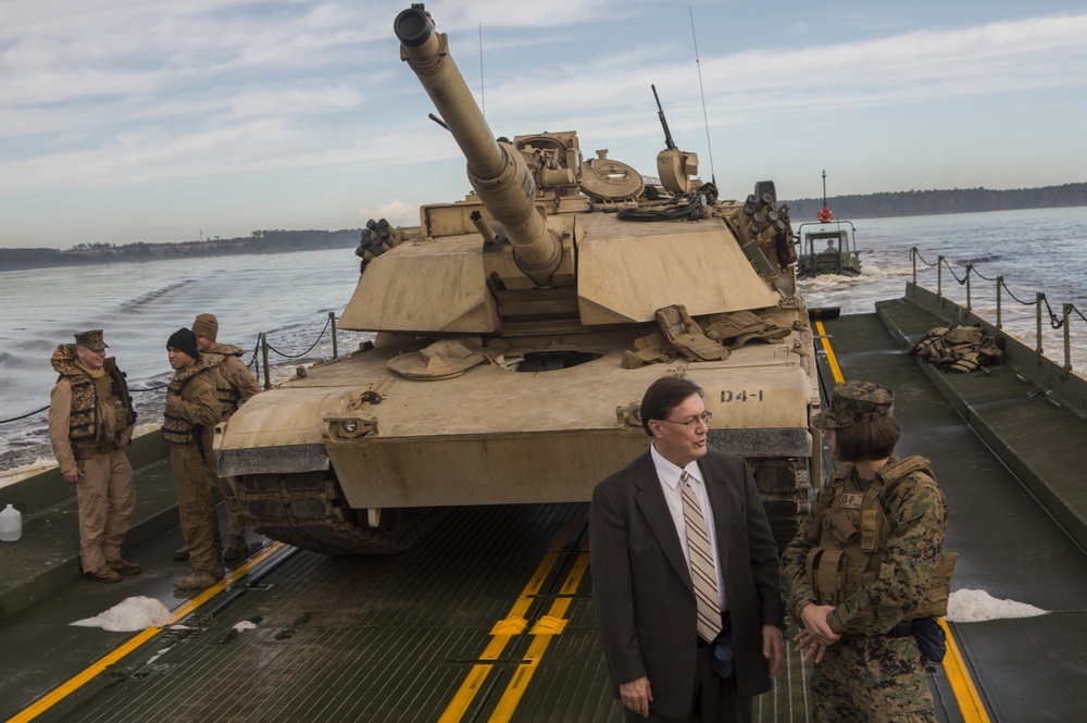 US Acting Assistant Secretary of Defense for Logistics and Materiel Readiness, Mr. Paul Peters, visits 2D MLG Marines