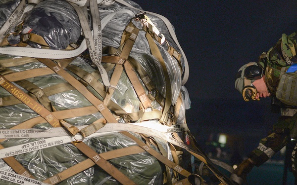 Team Osan receives follow-on forces, cargo for exercise BB 15-01