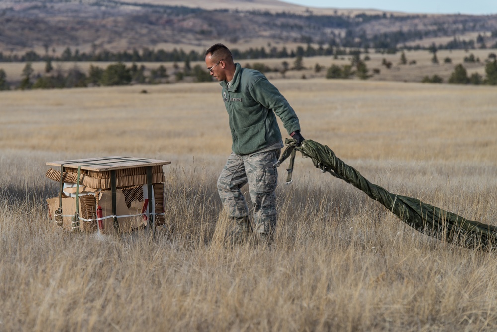 Wyoming Air Guard practices latest aerial delivery technique