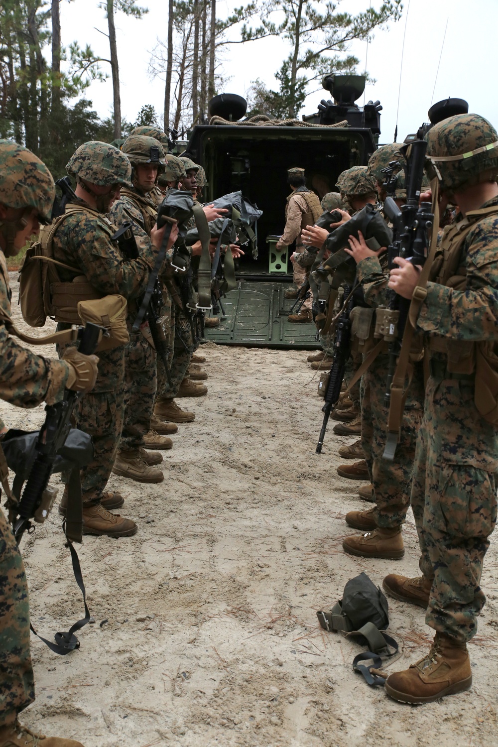Integrated Task Force Marines drive home M27 IAR 101