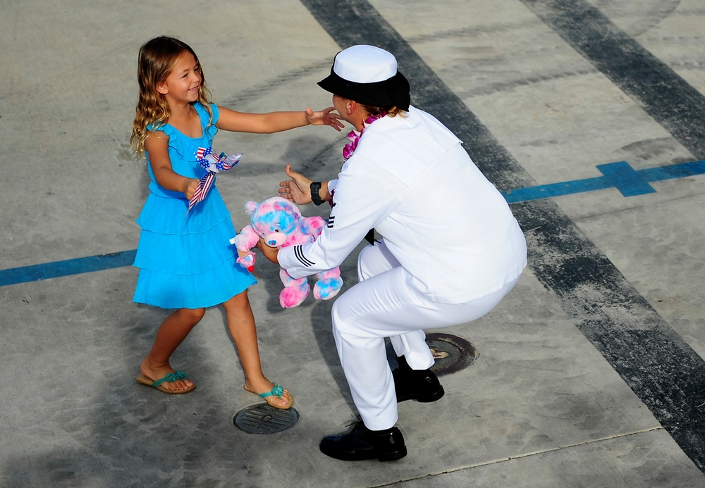 USS O'Kane (DDG 77) arrives at Joint Base Pearl Harbor-Hickam