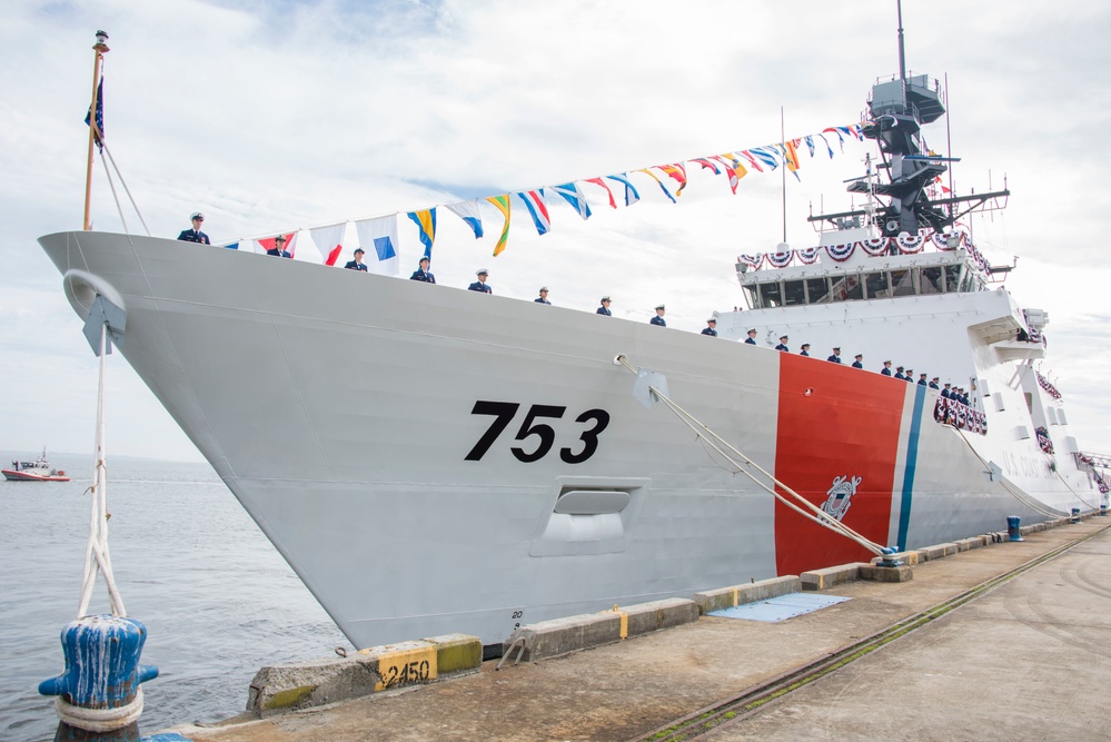 Coast Guard commissions new cutter in Charleston