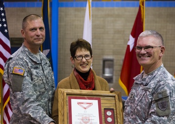 Sprynczynatyk honored with Army Engineer Association Award