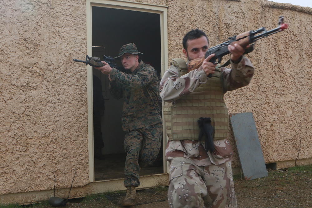 Marines conduct bilateral training