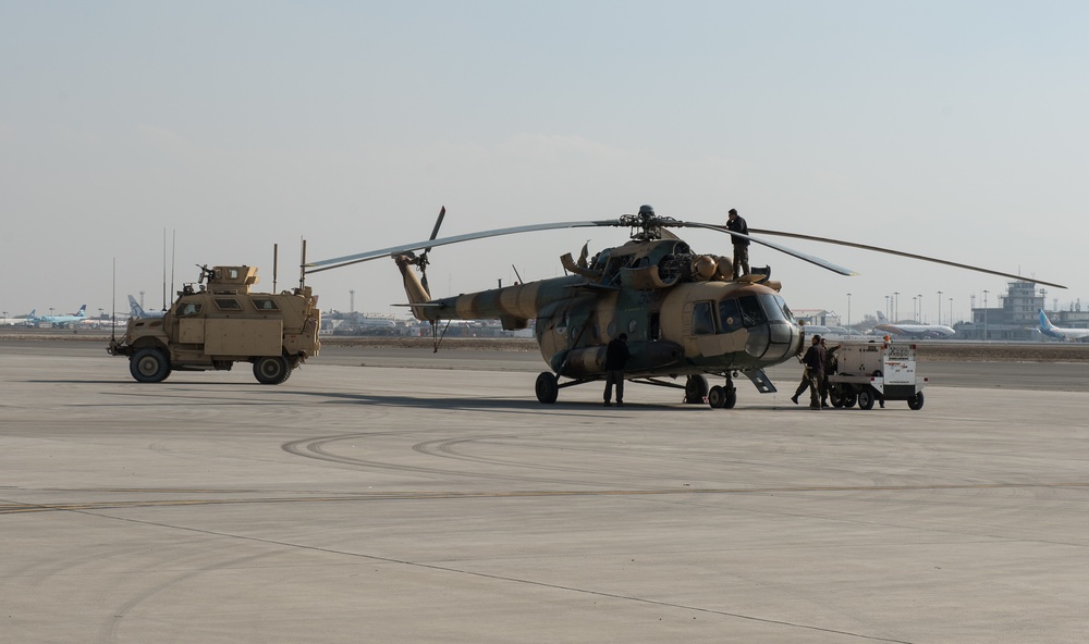 Afghan air force maintainers