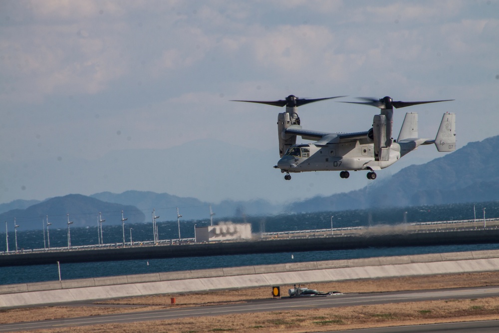 VMM-265 lands aboard MCAS Iwakuni, begins preparation for support of Exercise Forest Light