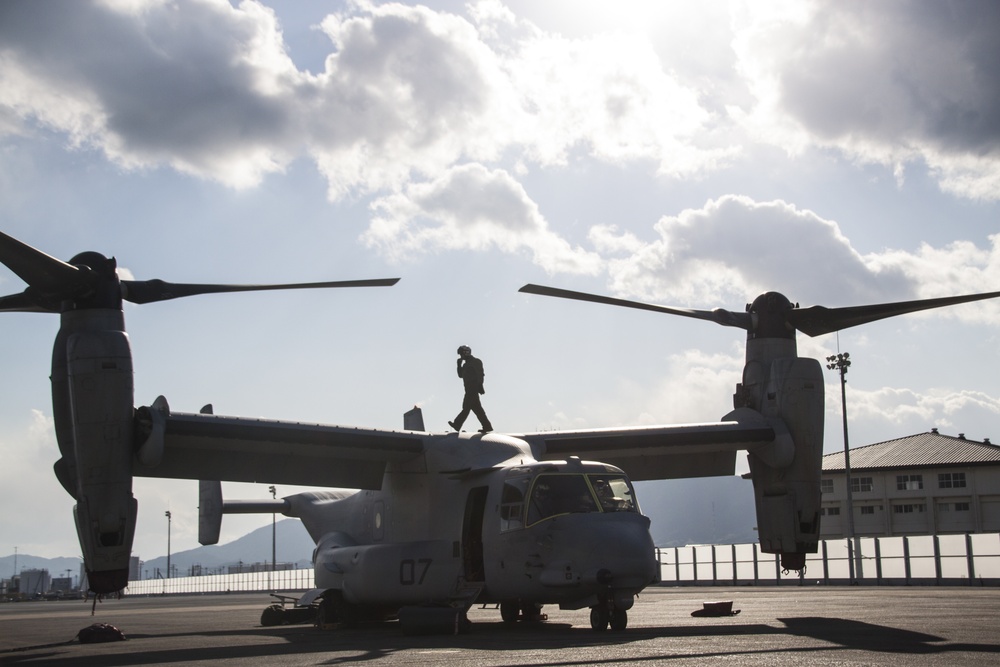 VMM-265 lands aboard MCAS Iwakuni, begins preparation for support of Exercise Forest Light