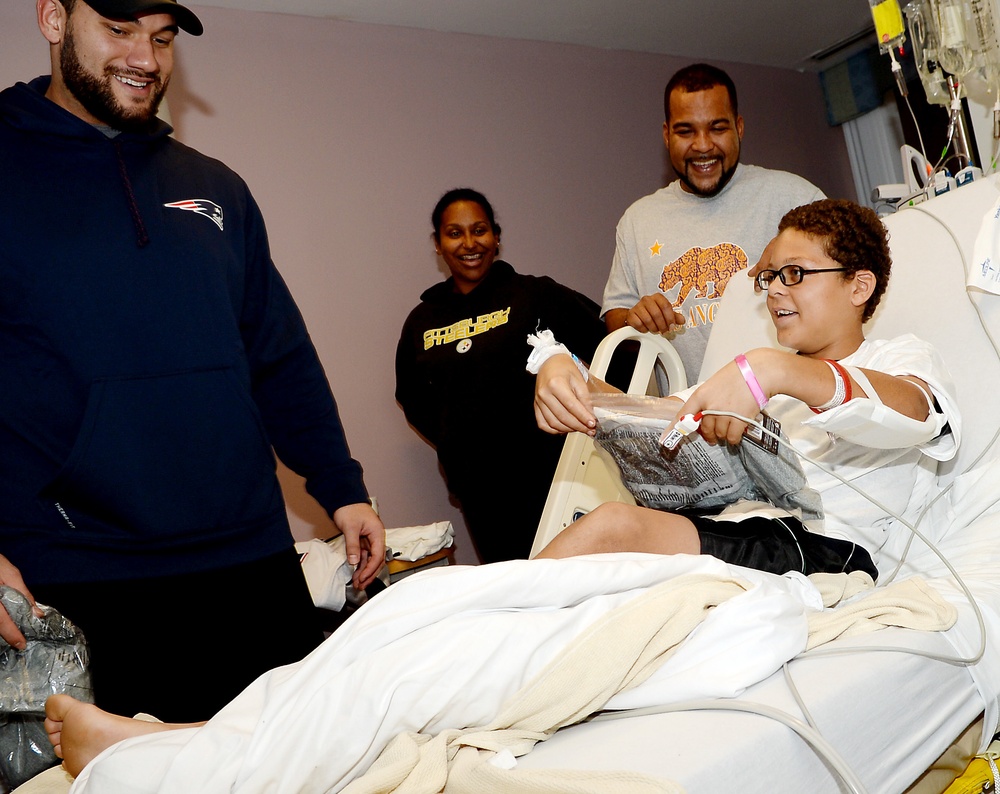New England Patriots visit hospital