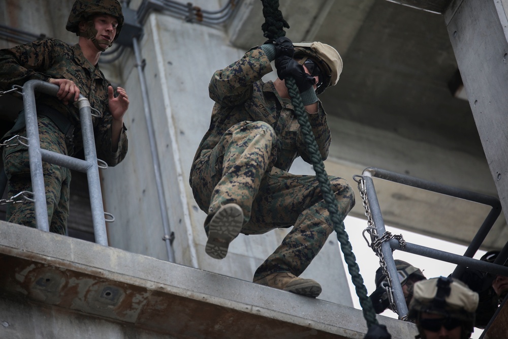 Practice makes perfect: 2/4 Marines fast-rope