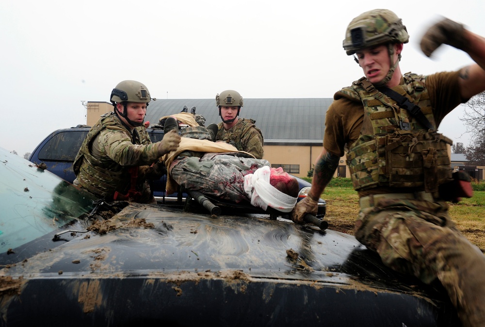 Active duty and reserve EOD Airmen learn lifesaving skills