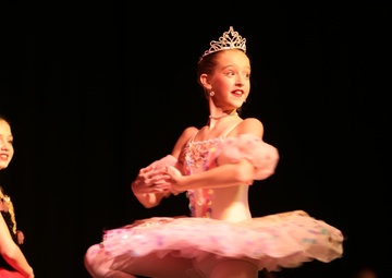 New Bern Ballet Company spreads Christmas cheer, performs “The Nutcracker”