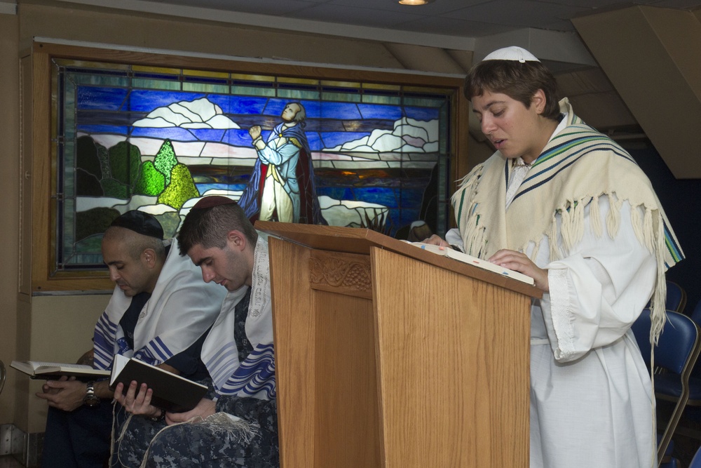 Yom Kippur service