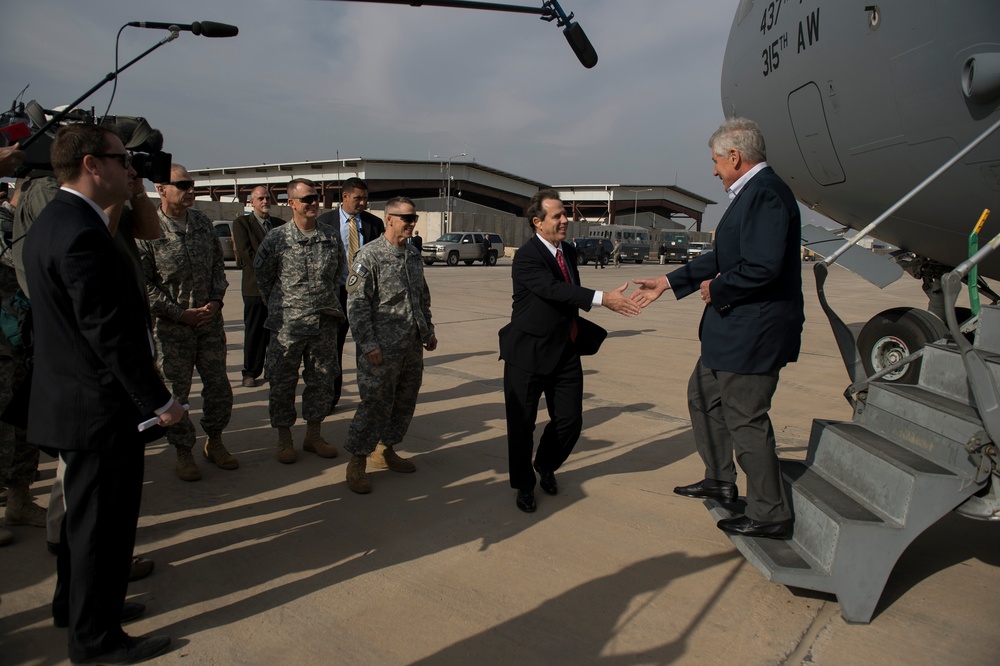SecDef visits Iraq