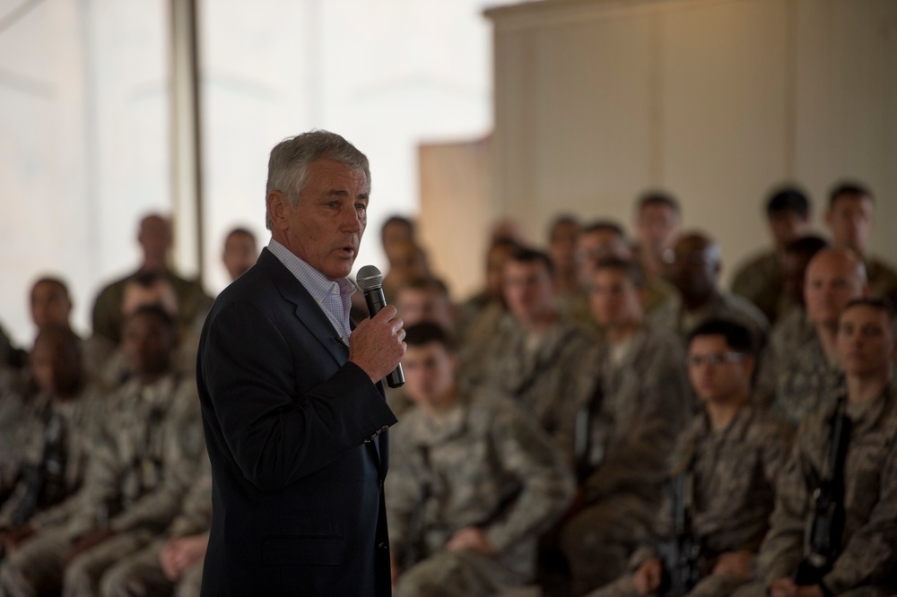 SecDef visits Iraq