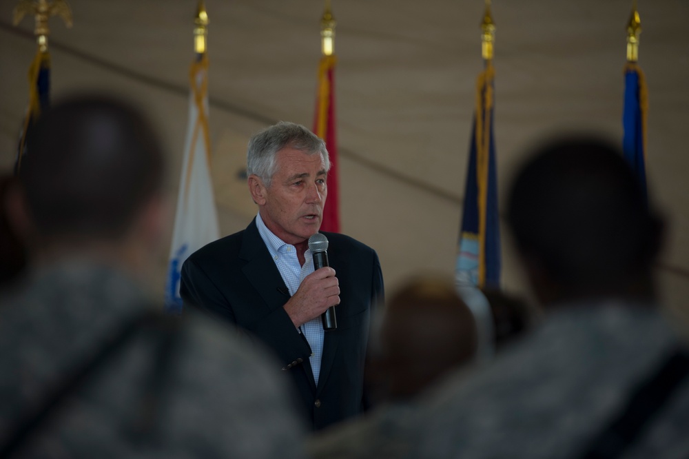 SecDef visits Iraq