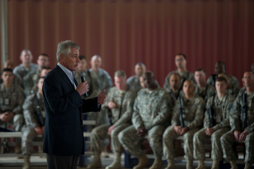 SecDef visits Iraq
