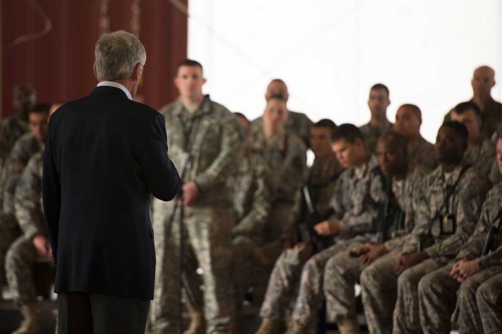 SecDef visits Iraq