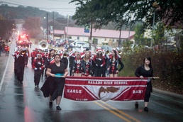 ‘Brave Rifles,’ Village of Salado bring holiday cheer with Christmas parade