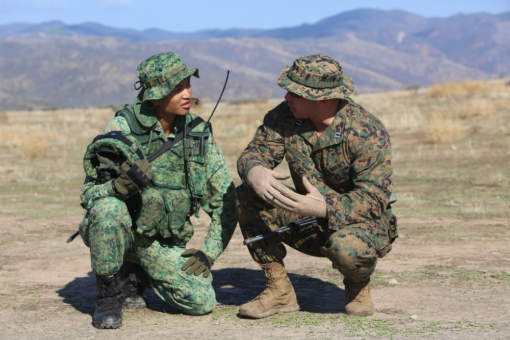 Marines team with Singaporean Armed Forces for Valiant Mark 14.2