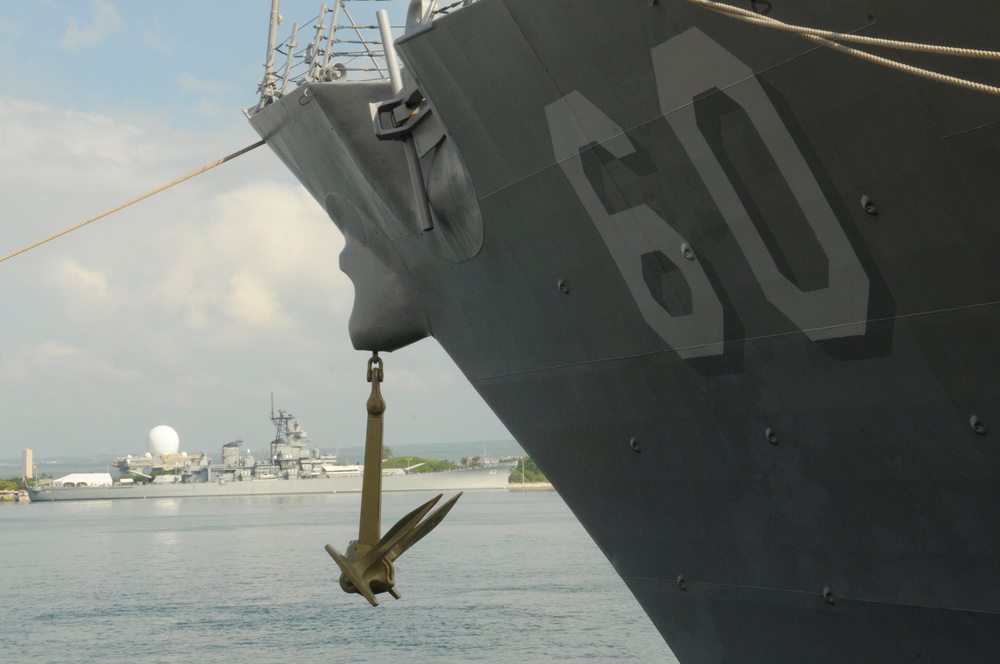 USS Paul Hamilton departs Joint Base Pearl Harbor-Hickam