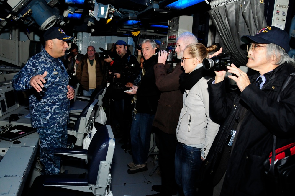 Media tour aboard USS Shiloh