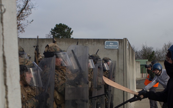 U.S. Marines, French Gendarmes conduct crowd and riot control training