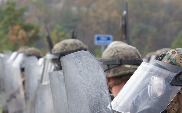 U.S. Marines, French Gendarmes conduct crowd and riot control training