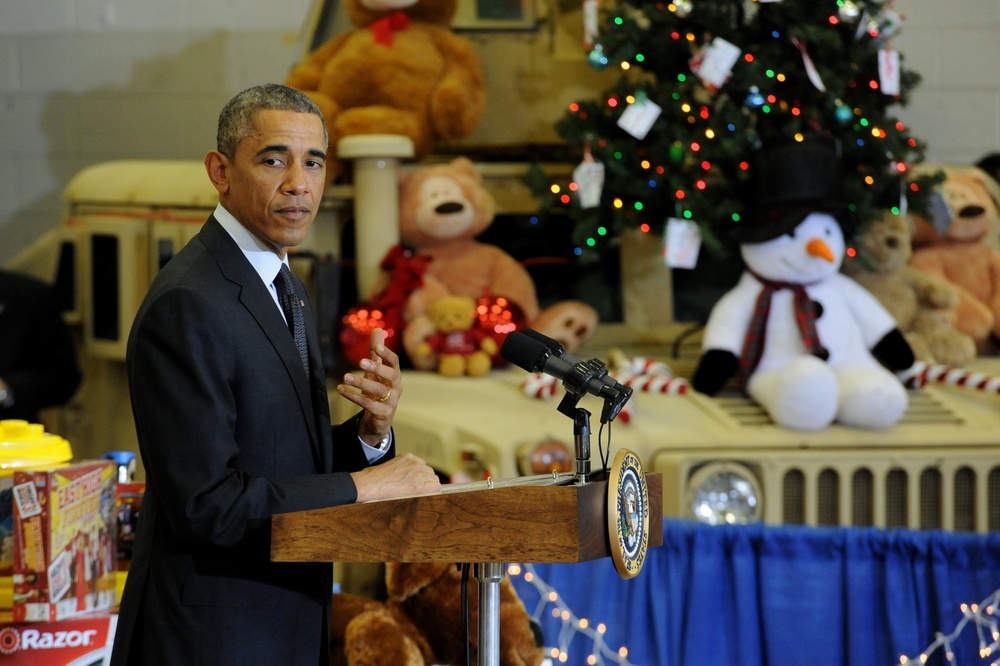 President and first lady support Marine Toys for Tots effort