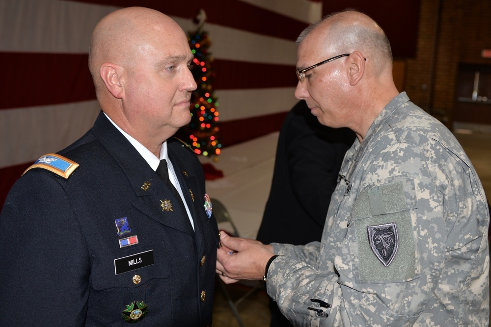 Guard leader retires after three decades of service