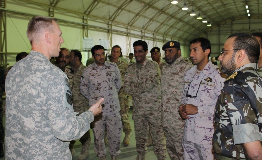‘Devils’ host Kuwait staff college visit at Camp Buehring