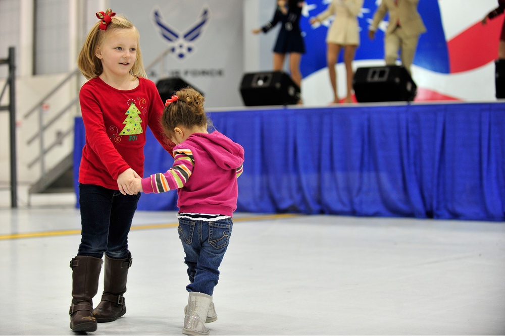 USO Show Troupe rocks holiday melodies