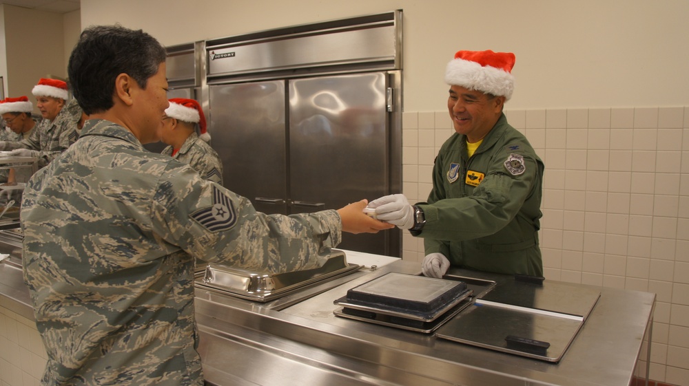 Hawaii Air National Guard serves up holiday meals