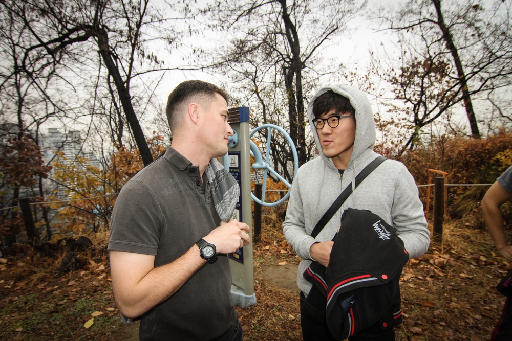 Friendship between U.S. Soldiers and South Korean students
