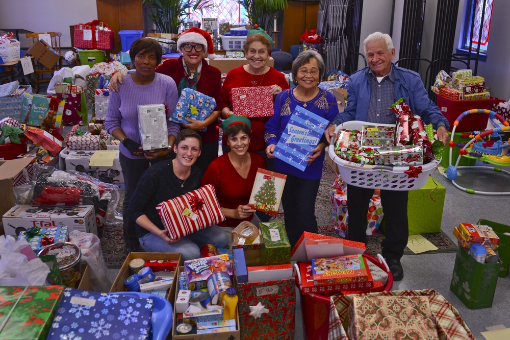 Operation True Giving: Displays true meaning of holiday season