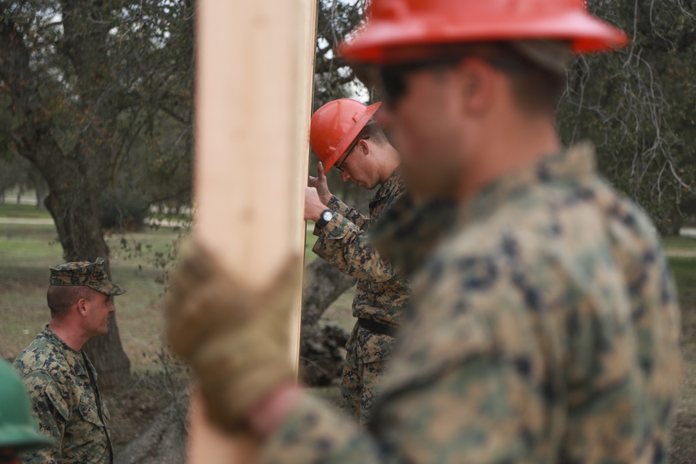 15th MEU Marines build SWA Hut